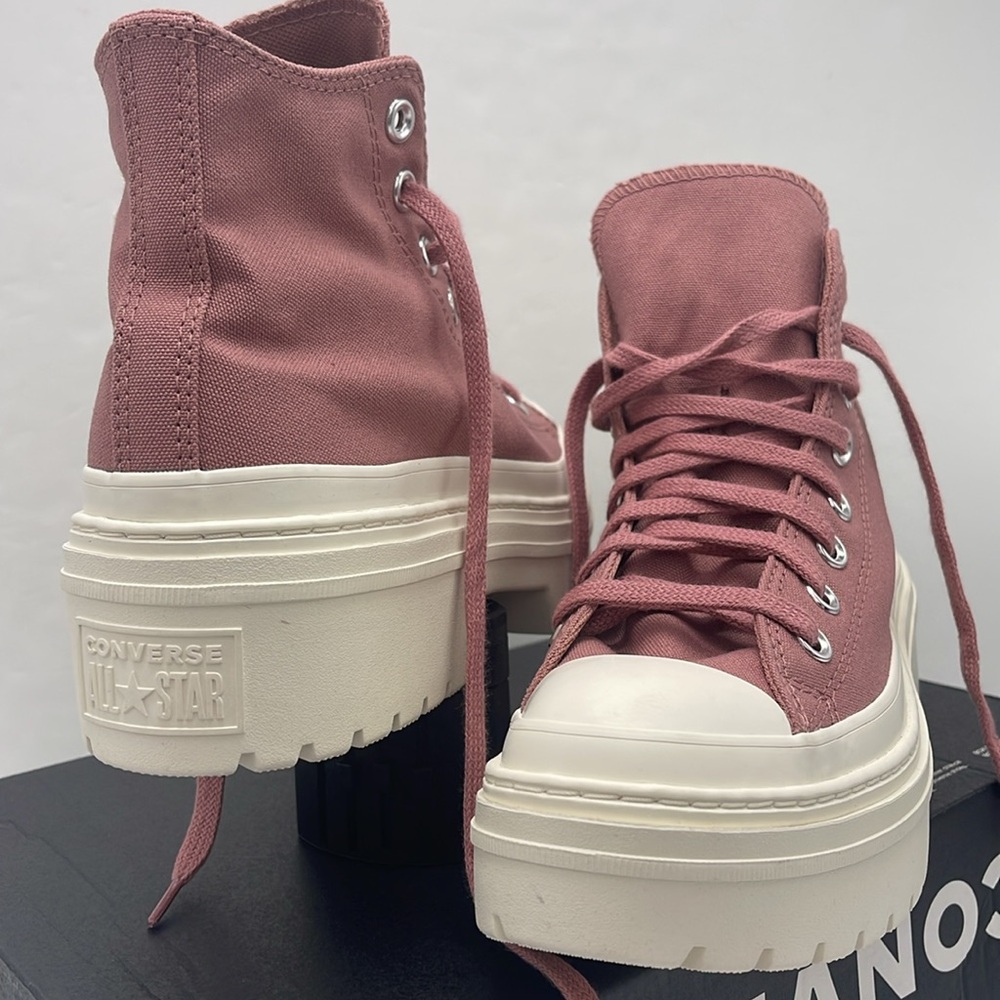 Converse Women's Platform Sneakers High Top A10618C
CTAS LUGGED HEEL HI LIGHT - Picture 8 of 16